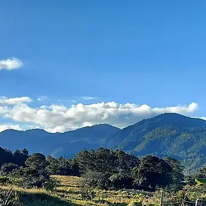 Vista A Montanas De Сasa de vacaciones Manabao
